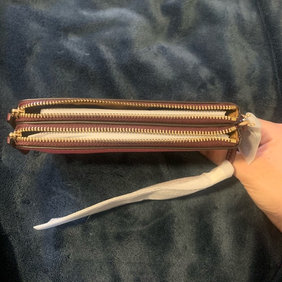 ⭐️Coach Signature Double Corner Zip Wristlet⭐️ - Picture 6 of 9